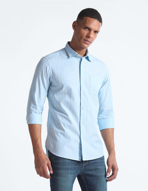 Flying Machine Vertical Striped Spread Collar Slim Fit Pure Cotton Casual Shirt